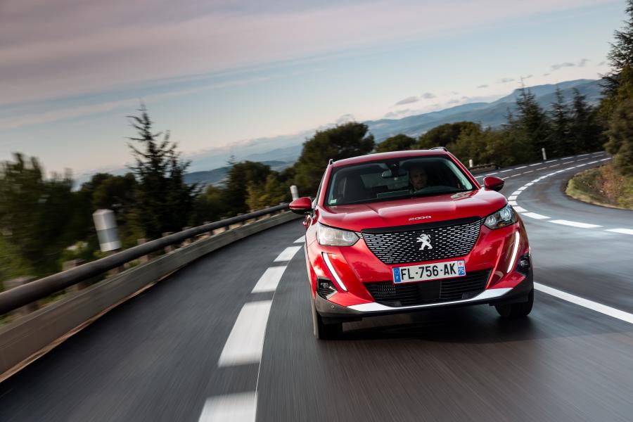  Peugeot 2008 2019 года  (WW) (фото 34 из 42)